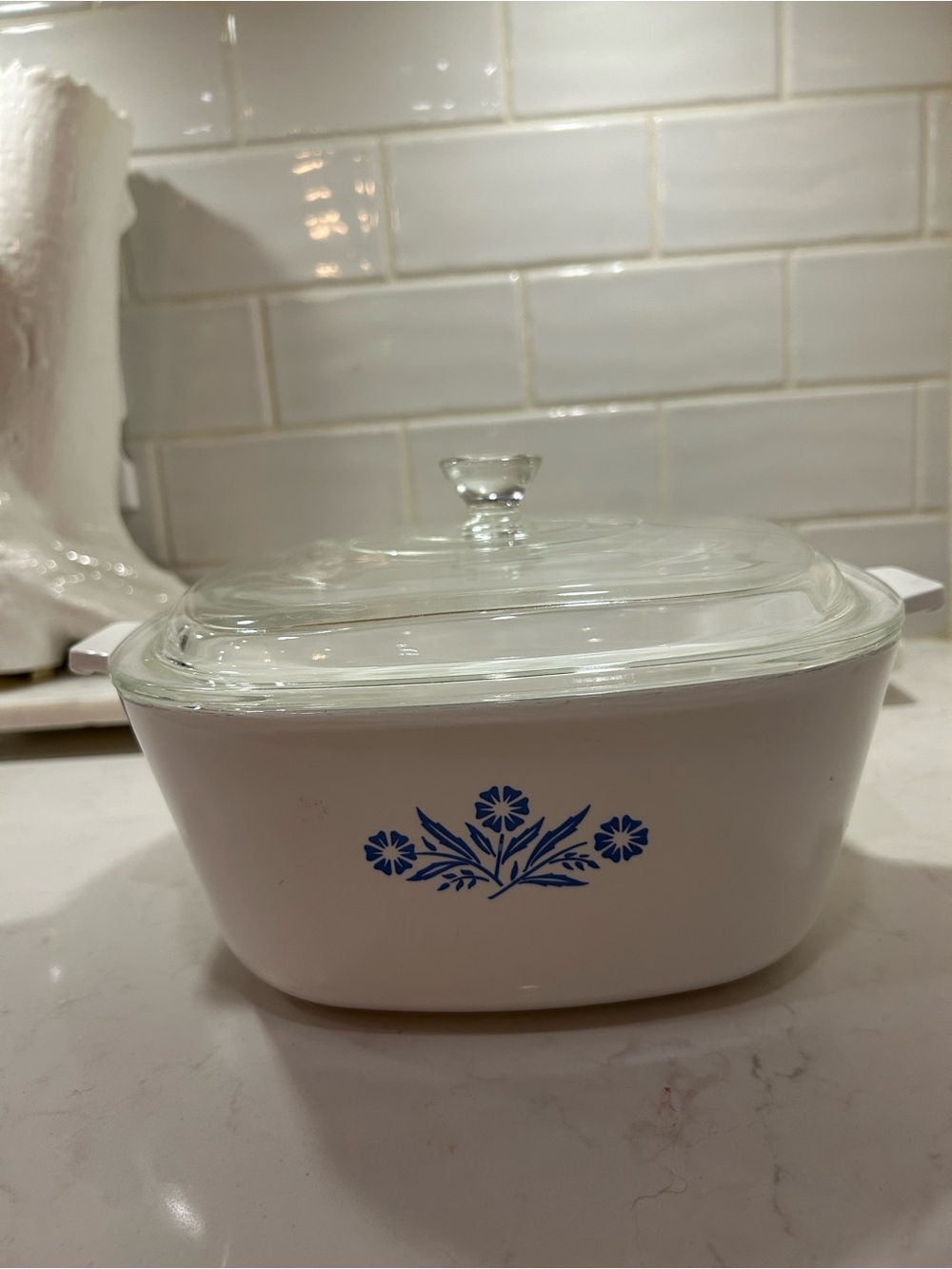 CorningWare Blue CornFlower Casserole with lid. 🌟companies most iconic pattern